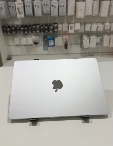 MacBook Air m3 2024 8/256GB