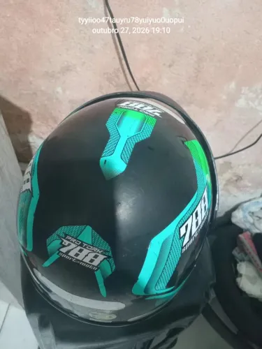 Capacete pro Tork 788 preto cor verde