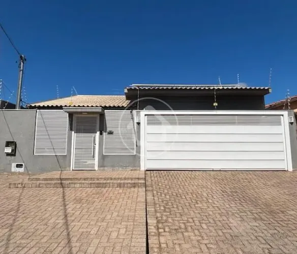 CASA COM 4 QUARTOS EM ANASTÁCIO