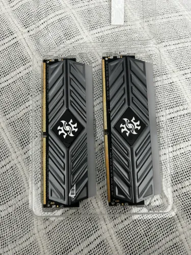 Memória DDR4 XPG Spectrix D41, 16GB (2X8GB), 3200MHz, RGB