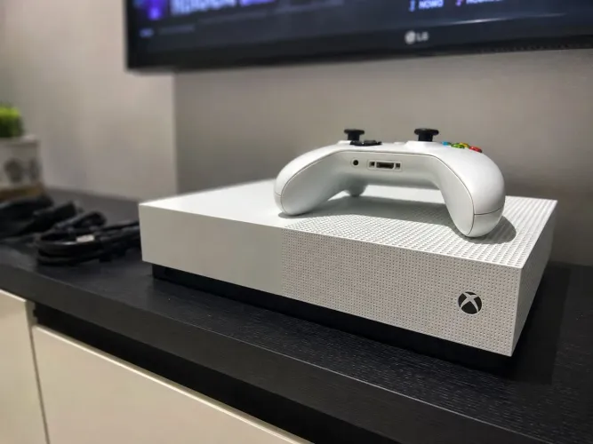Xbox One S