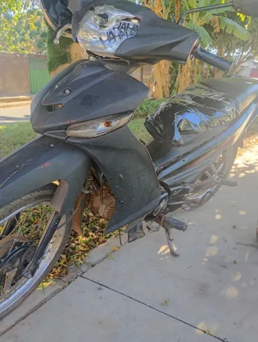 Vendo Moto Crypton de leilão