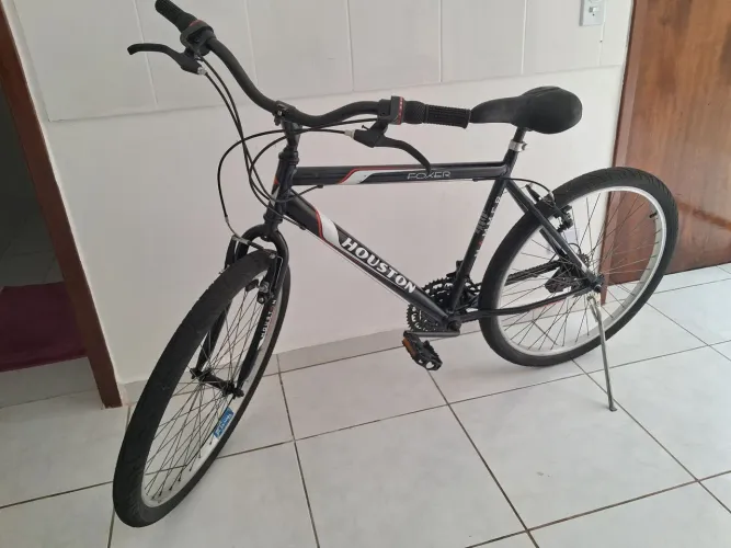 Bicicleta HOUSTON Preta aro 26 OTIMO ESTADO
