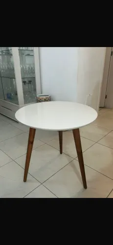 Mesa de Centro Branca para Decoração