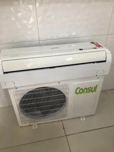 Ar condicionado cônsul instalado