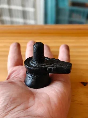 Shiva Linga Indiano em Pedra