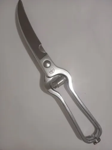 Tesoura de Frango Profissional de aço inox marca Mundial