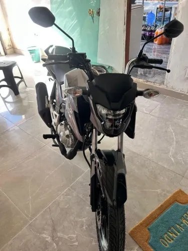 Novíssima Pra vender logo