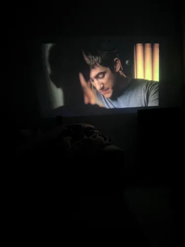 PROJETOR SMART HY300 4K ANDROID 11 WIFI BLUETOOTH - CINEMA EM CASA!