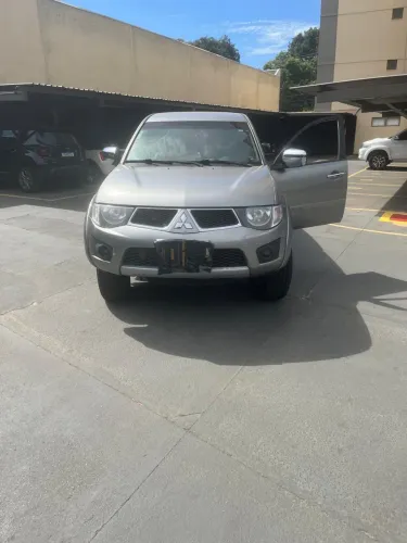 Mitsubishi L200 Triton HPE 3.2 CD TB Int.diesel MEC 2012