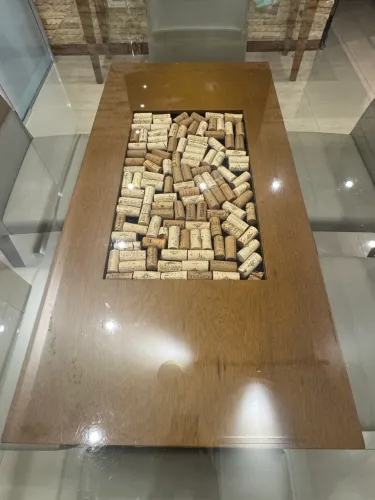 Mesa de jantar com 6 cadeiras