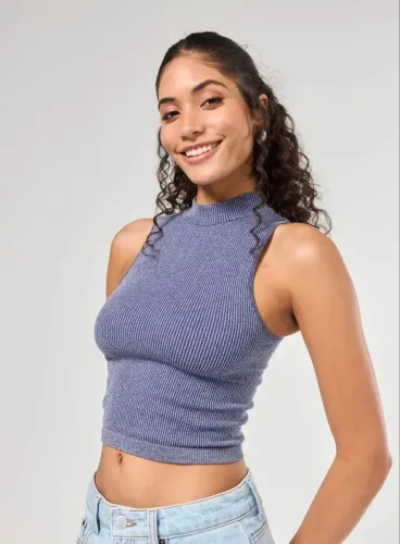 cropped youcom seamless, tamanho m, na cor azul. Com etiqueta