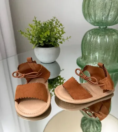Sandalia marron camurça - Old Navy - Tamanho 6-12 meses