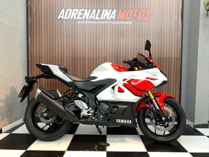Yamaha YZF R-3 World GP 70th ANINIVERSARY ED. 350 2026