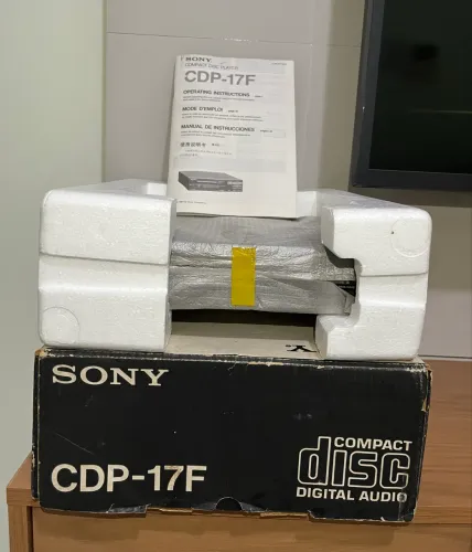Cd player Sony 17f. Mesma medida Aiko e fh 215.