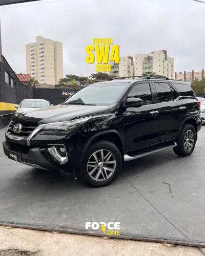 Toyota Hilux SW4 SRX 4X4 2.8 TDI 16V Dies. Aut. 2020