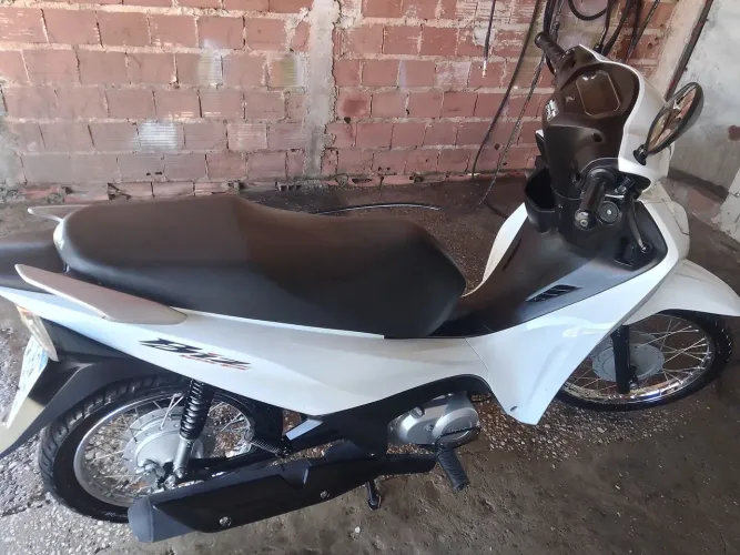 Vendo Biz ES 125 2025 abaixo tabela Fipe
