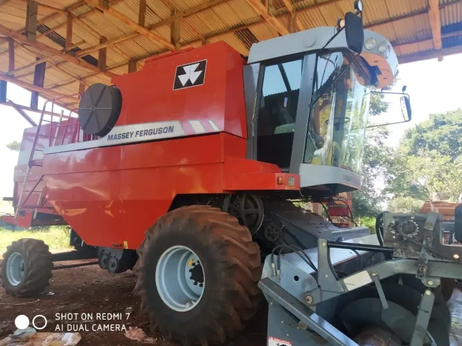 COLHEITADEIRA AGRÍCOLA 