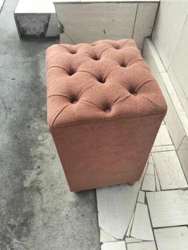 Vende-se puff capitone 100 luxo 