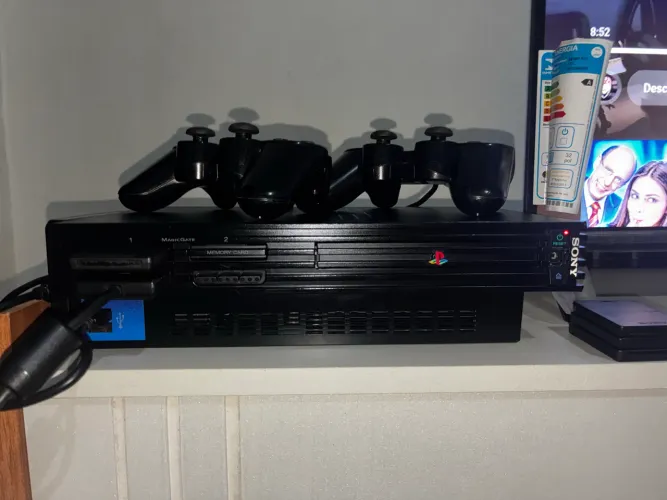 PS2 FAT COMPLETO + HD DE 500GB Lotado de jogos