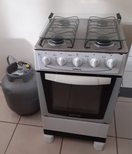 Fogão 4 bocas + vasilhame completo só ligar e cozinha Entrega grátis