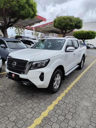 Nissan Frontier XE CD 4X4 2.3 Bi-TB Diesel Aut. 2024