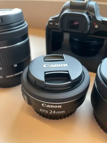 Canon SL3 + Cartão 64GB: Dual Pixel (Foco no Olho), 24.1MP e Vídeo 4K