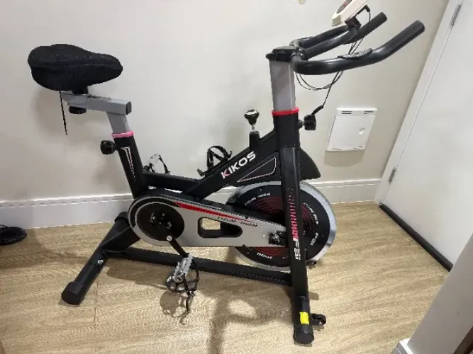 Bicicleta Spinning Kikos F5I Roda de Inércia 10Kg