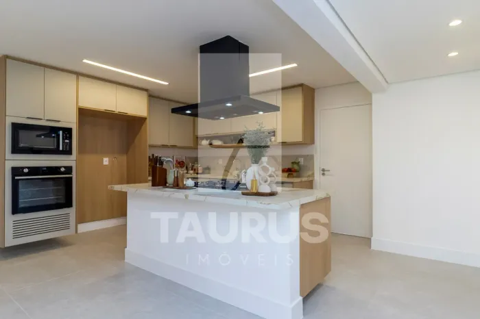 Apartamento para comprar com 2 suites, 2 vagas, 143m², em Cerqueira César, São Paulo-SP.