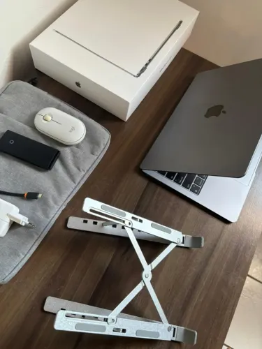 Macbook M3 + acessórios (seminovo)