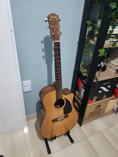 Violão Fender CD-60CE