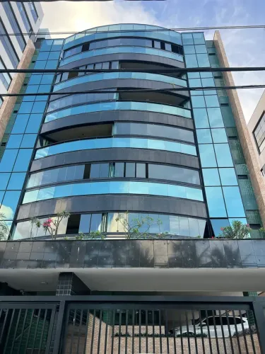 Apartamento de Alto Padrão para Aluguel na Pajuçara  Beira-Mar