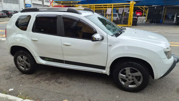 Renault Duster Dynamique 2.0 Hi-flex 16V Aut. 2014