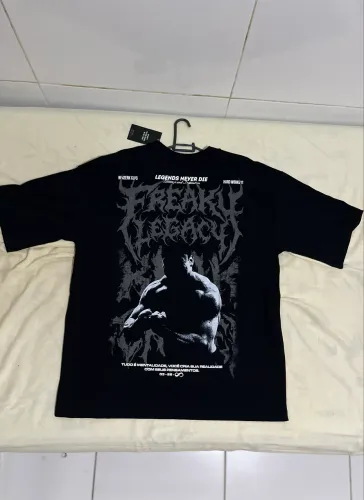 Kit 2 Camisas Oversized Bezerker Tam. M - Treino e Casual | Estampa + Freaky Legacy