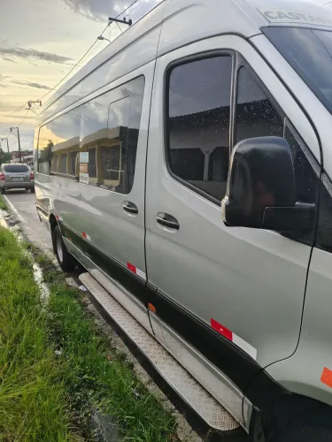 Cobrador de van 
