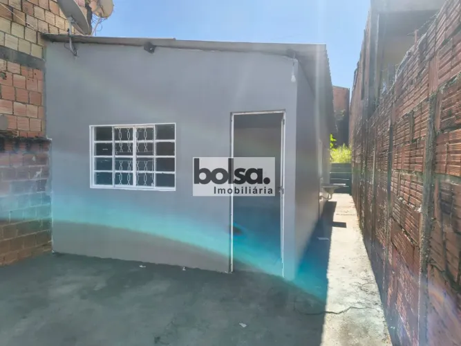 Casa para venda com 43,2 m² e 1 quarto em Jardim Mendonça, Bauru - SP
