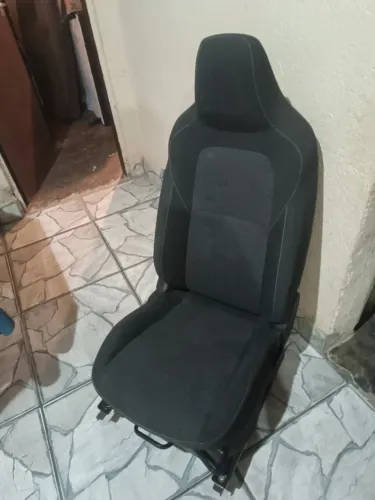 Bancos dianteiros do Onix turbo