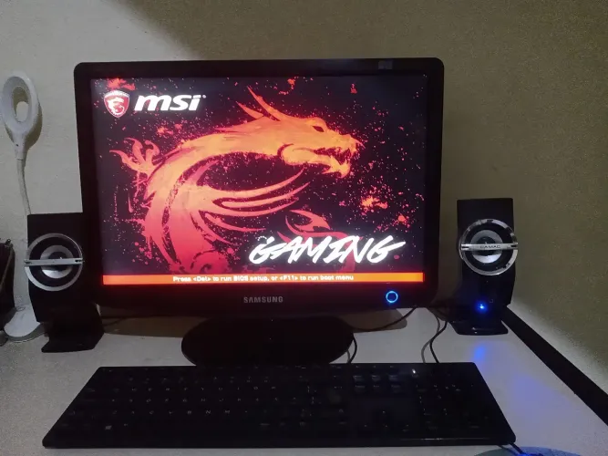 Monitor Samsung 19 polegadas para PC entradas VGA e DVI
