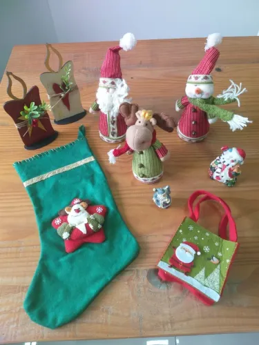 Enfeites de Natal 9 Peças - Bonecos de Tecido, Velas MDF, Meia de Pendurar, Papai Noel
