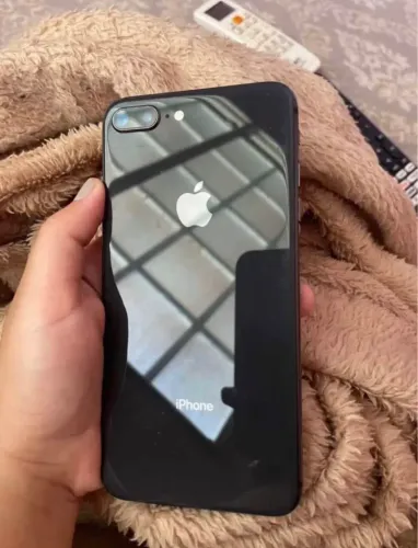 iPhone 8 Plus