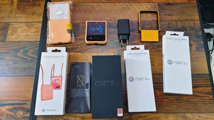Celular Razr ultra 50 pantone cor mousse mocha 512gb praticamente novo, nenhum detalhe