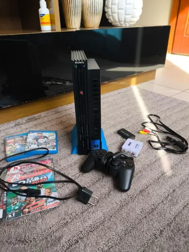 PlayStation 2 fat completo com 1 controle e 4 jogos + 2 jogos de PS VITA