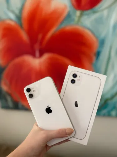 Iphone 11 branco 64GB