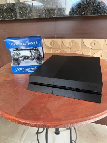 PlayStation 4 DESBLOQUEADO - 1 controle - Com + de 25 jogos - Parcelo 12x e Aceito troca