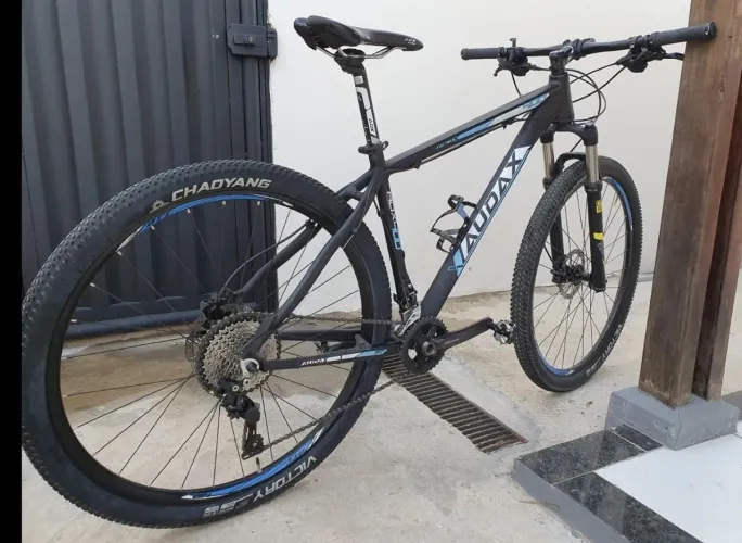 Bicicleta MTB Audax ADX 400 Aro 29 - Suspensão RockShox + Shimano Deore 20v