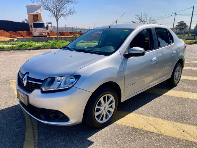 Renault Logan Expression Hi-flex 1.6 8V 4P 2016
