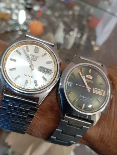 2 relógios Seiko e Orient, automático