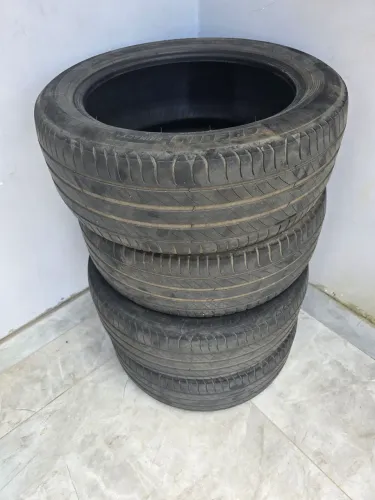 Pneus michelin 215/50 R17