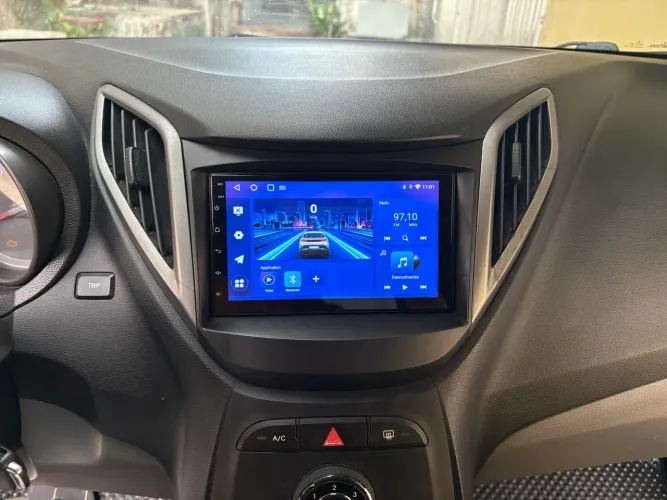 Multimídia HB20 Android 7P 2ram 32g YouTube Netflix Wi-Fi waze Bluetooth carplay
