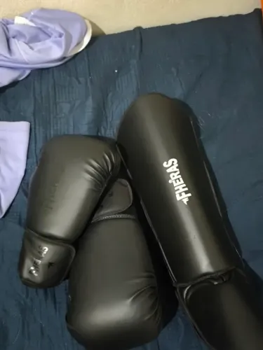 Luva e caneleira de boxe/muay Thai